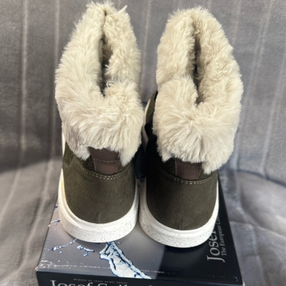 Romika Helsinki 01 Olive Faux Fur Boot Sneaker EU 37 US 6 to 6.5 - Picture 3 of 11